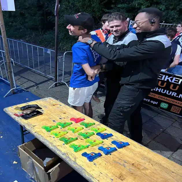 Loyaal Beveiliging steeds vaker ingezet bij examenstunts - 